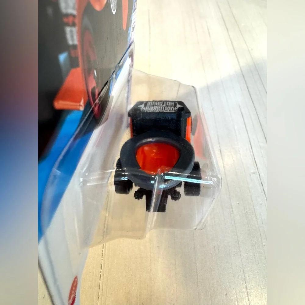 Hot Wheels Gotta Go Vetuskey Hot Sauce 84/250 – 2025 HW Designed By